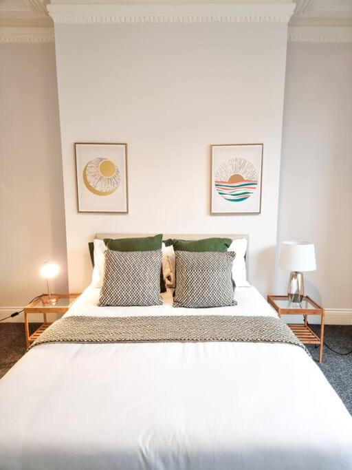 Ferienwohnung Gorgeous Newly Renovated 2 Double Bed Flat Swansea Exterior foto