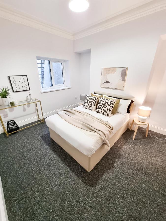 Ferienwohnung Gorgeous Newly Renovated 2 Double Bed Flat Swansea Exterior foto